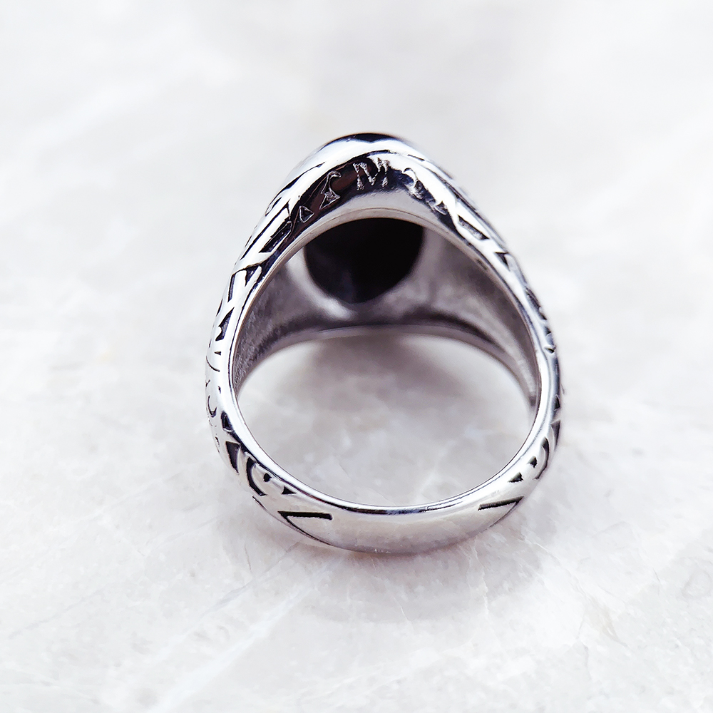 Black Oval Signet Ring Europe  – Mens Signet Ring recenzja i cena