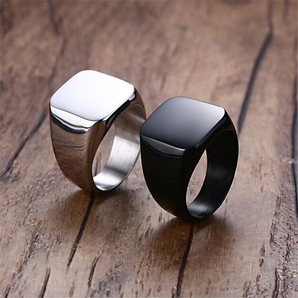 Fashion Men Black Smooth Stain – Mens Signet Ring recenzja i cena